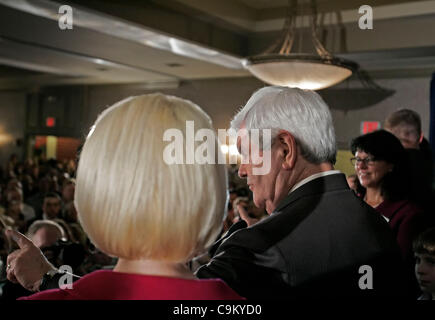 Le candidat républicain et ancien président de la Chambre Newt Gingrich parle au cours de sa victoire aux élections primaires de Caroline du Sud, à l'hôtel Hilton Columbia Center Hotel. Trois candidats ont remporté chacun des trois premières 2012 GOP presidential primaires. Banque D'Images