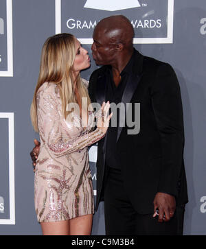Jan 31, 2010 - Los Angeles, Californie, USA - Heidi Klum et SEAL arrivent pour le Grammy Awards show. (Crédit : © Lisa O'Connor/ZUMA Press) Banque D'Images