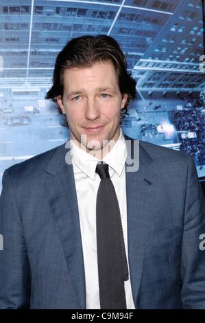 Le 23 janvier 2012 - Hollywood, Californie, États-Unis - Ed Burns lors de la première de la nouvelle vidéo de Summit Entertainment MAN ON A LEDGE, tenue au Grauman's Chinese Theatre, le 23 janvier 2012, à Los Angeles.(Image Crédit : Â© Michael Germana/Globe Photos/ZUMAPRESS.com) Banque D'Images