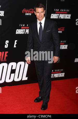 19 déc., 2011 - New York, NY, États-Unis - Tom Cruise à la "Mission : Impossible - Ghost Protocol' U.S. premiere, qui a eu lieu à la Ziegfield. (Crédit Image : © Dan Herrick/ZUMAPRESS.com) Banque D'Images