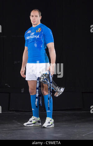 Sergio Parisse (Italie) lors du lancement officiel du tournoi des Six Nations de rugby tournoi au Hurlingham Club à Londres. Banque D'Images