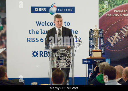 Welsh Rugby Union Président David Pickering s'exprimant lors du lancement officiel du tournoi des Six Nations de rugby tournoi au Hurlingham Club à Londres. Banque D'Images