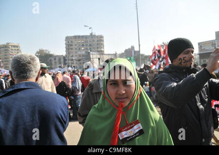 La scène de la place Tahrir à l'occasion du premier anniversaire du début de la révolution égyptienne qui a renversé Moubarak homme fort ancien Banque D'Images