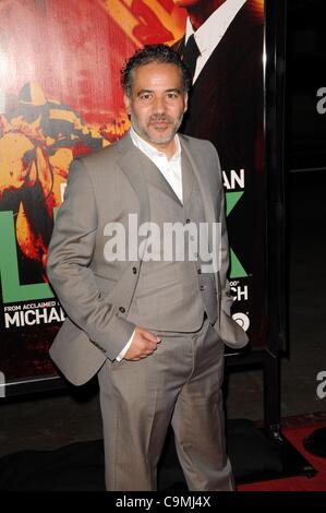 John Ortiz aux arrivées de chance Premiere série d'HBO, le Grauman's Chinese Theatre, Los Angeles, CA, 25 janvier 2012. Photo par : Dee Cercone/Everett Collection Banque D'Images