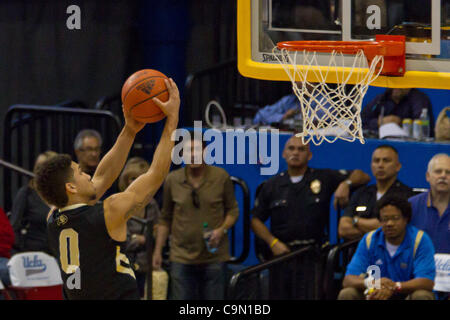 28 janvier, 2012 - Los Angeles, Californie, États-Unis - Colorado Buffaloes Askia (1870-1948 0) se détache pour un layup. L'encontre de l'UCLA Bruins Colorado buffles 77-60 au Sports Arena de Los Angeles. (Crédit Image : © Josh Chapelle/ZUMAPRESS.com)/Southcreek Banque D'Images