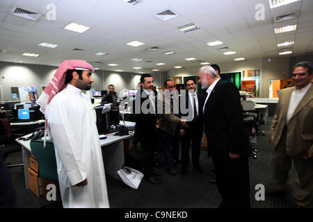 31 janvier 2012 - Doha, Doha, Qatar - Le Premier Ministre palestinien, dans la bande de Gaza, Ismail Haniyah visites chaîne Al-Jazeera le 131,2012. Photo par Mohammed Al-Ostaz (crédit Image : © Al-Ostaz Apaimages Mohammed / APP/Images/ZUMAPRESS.com) Banque D'Images