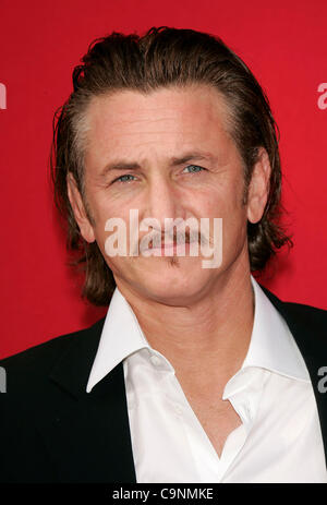 Sep 16, 2006, New Orleans, Louisiane, USA ; acteur Sean Penn au 'Tous les hommes du roi" La Nouvelle Orléans Premiere tenue à McAlister Auditorium à l'Université de Tulane. Crédit obligatoire : Photo de Lisa O'Connor/ZUMA Press. (©) Copyright 2006 by Lisa O'Connor Banque D'Images