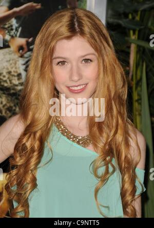 Katherine McNamara aux arrivées de voyage 2 : L'île mystérieuse, le Grauman's Chinese Theatre, Los Angeles, CA le 2 février 2012. Photo par : Dee Cercone/Everett Collection Banque D'Images