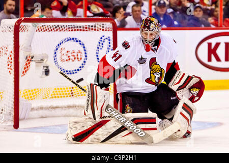 10 févr. 04, 2012 - Ottawa, Ontario, Canada - Craig Anderson(41) au cours de l'action entre les sénateurs et les Leafs. (Crédit Image : © Leon Switzer/ZUMAPRESS.com)/Southcreek Banque D'Images