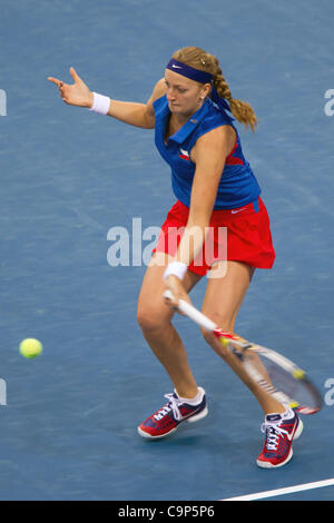 République tchèque Petra Kvitova joue contre Sabine Lisicki au cours d'un match de tennis Fed Cup Allemagne vs République Tchèque à Stuttgart, en Allemagne, le dimanche 5 février 2012. (Photo/CTK Petr Sznapka) Banque D'Images