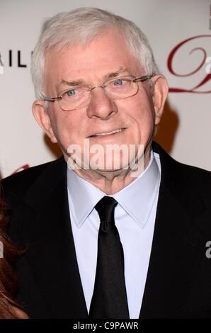 Phil Donahue aux arrivées de Drama League of New York 2012 célébration musicale de Broadway , New York, NY, le 6 février 2012. Photo par : Eric Reichbaum/Everett Collection Banque D'Images