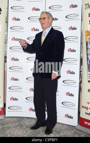 London, Royaume-Uni 07/02/2012 Nicholas Parsons assiste à l'ancien de l'année 2012 à Simpson's-dans-le-Strand, London. (Crédit photo : Alamy Images/Photobeat) Banque D'Images