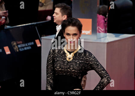 London, UK, 12/02/2012. Alycia Lane arrive sur le tapis rouge pour le BAFTA Awards 2012 Banque D'Images