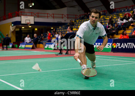 AMSTERDAM, Pays-Bas, 14/02/2012. Joueur de badminton Henrik Toth (Hongrie, photo) perd son match contre Eric Pang (Pays-Bas) dans la phase de groupes de l'équipe européenne championnats 2012. Banque D'Images