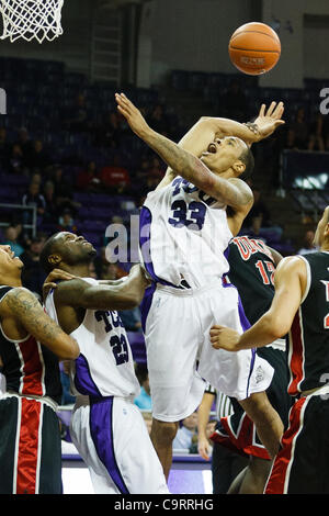 14 février 2012 - Fort Worth, Texas, US - TCU Horned Frogs Garlon Avant vert (33) au cours de l'action entre l'UNLV rebelles et le TCU Horned Frogs. Bat # 11 TCU UNLV 102-97 en prolongation à Daniel-Meyer Coliseum. (Crédit Image : © Andrew Dieb/ZUMAPRESS.com)/Southcreek Banque D'Images