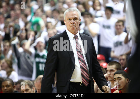 16 février 2012 - East Lansing, Michigan, UNITED STATES - Wisconsin Badgers Bo entraîneur-chef Ryan réagit pendant le match contre les Spartans de Michigan State à l'Breslin Center. (Crédit Image : © Rey Del Rio/Southcreek/ZUMAPRESS.com) Banque D'Images