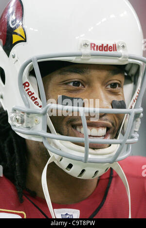 18 déc., 2011 - Glendale, Arizona, États-Unis - Arizona Cardinals wide receiver Larry Fitzgerald (11) sourit avant un match de la NFL contre les Browns de Cleveland au University of Phoenix Stadium de Glendale, AZ. (Crédit Image : © Gene/ZUMAPRESS.com)/Southcreek inférieur Banque D'Images