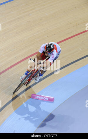 Londres, Angleterre, 12-02-18. Kazuhiro Mori (JPN) dans l'Omnium à la Coupe du Monde UCI, cyclisme sur piste, le vélodrome olympique de Londres. Une partie de la préparation des Jeux Olympiques de Londres se prépare. Banque D'Images