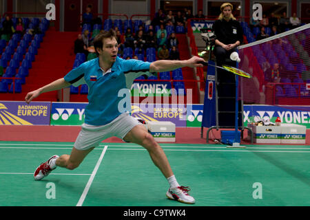 AMSTERDAM, Pays-Bas ; 19/02/2012. Joueur de badminton Ivan Sozonov (photo), la Russie perd son match contre Carl Baxter (Angleterre) dans le match pour la médaille de bronze de l'équipe de Badminton Championnats de 2012 à Amsterdam. Banque D'Images