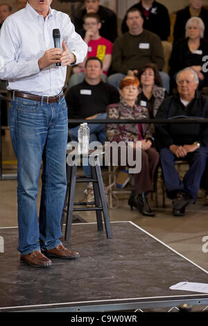 Shelby Township, Michigan - campagnes de Mitt Romney pour le président dans la banlieue de Detroit. Banque D'Images