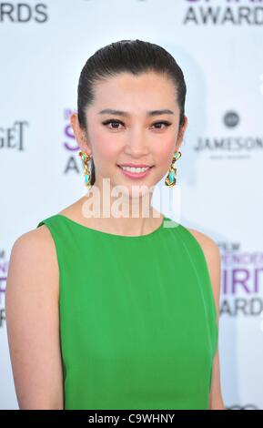 Bingbing Li aux arrivées pour 2012 Film Independent Spirit Awards - Arrivals 1, sur la plage, Santa Monica, CA, le 25 février 2012. Photo par : Gregorio Binuya/Everett Collection Banque D'Images