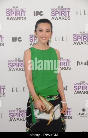 Bingbing Li aux arrivées pour 2012 Film Independent Spirit Awards - Arrivals 1, sur la plage, Santa Monica, CA, le 25 février 2012. Photo par : Dee Cercone/Everett Collection Banque D'Images