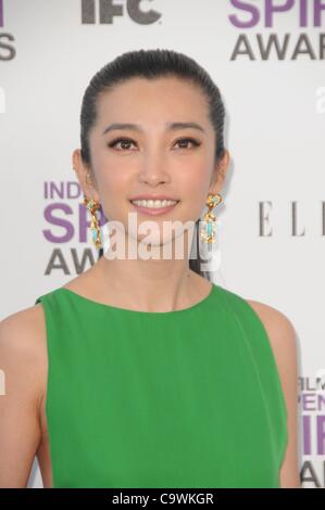 Bingbing Li aux arrivées pour 2012 Film Independent Spirit Awards - Arrivals 1, sur la plage, Santa Monica, CA, le 25 février 2012. Photo par : Dee Cercone/Everett Collection Banque D'Images