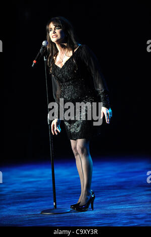 Mar. 3, 2012 - Myrtle Beach en Caroline du Sud, USA - chanteuse LOUISE effectue sa 2012 HAYDEN Thompson comme Tour fait un arrêt à l'Alabama Theatre situé dans la région de Myrtle Beach. Copyright 2012 Jason Moore. (Crédit Image : © Jason Moore/ZUMAPRESS.com) Banque D'Images