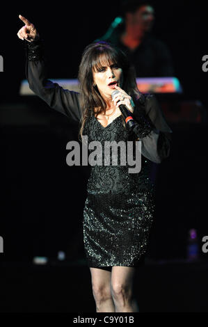 Mar. 3, 2012 - Myrtle Beach, Caroline du Sud, États-Unis - Chanteur HAYDEN THOMPSON LOUISE fonctionne comme son Tour 2012 fait un arrêt à l'Alabama Theatre situé dans la région de Myrtle Beach. (Crédit Image : © Jason Moore/ZUMAPRESS.com) Banque D'Images