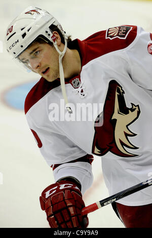 5 mars 2012 - Pittsburgh, Pennsylvanie, États-Unis - Phoenix Coyotes le défenseur Chris Summers (20) pendant la période pré-jeu skate comme les Penguins de Pittsburgh prendre sur les Coyotes de Phoenix au CONSOL Energy Center à Pittsburgh, PA...Pingouins défait les Coyotes 2-1. (Crédit Image : © Dean Beattie/Southcreek/ZUMA Banque D'Images