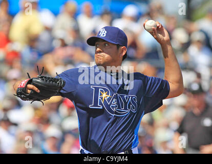 8 mars 2012 - Saint Petersburg, FL, USA - JAMES | BORCHUCK 350840 fois.OT  BORC rayons x (03/08/12) (Port Charlotte, FL) Cesar Ramos fournit dans la troisième contre les Tigres au cours de l'entraînement de printemps dans les rayons jeu Port Charlotte. [JAMES] BORCHUCK, fois (crédit Image : © Tampa Bay Times/ZUMAPRESS.co Banque D'Images