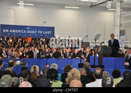 08 mars 2012 - Richmond, Virginie, États-Unis - Le président américain Barack Obama visite l'usine de Rolls-Royce dans le comté de Prince George Crosspointe pour dévoiler un plan de relance de l'emploi dans le secteur manufacturier aux États-Unis (Image Crédit : © Tina Fultz/ZUMAPRESS.com) Banque D'Images