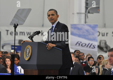 08 mars 2012 - Richmond, Virginie, États-Unis - Le président américain Barack Obama visite l'usine de Rolls-Royce dans le comté de Prince George Crosspointe pour dévoiler un plan de relance de l'emploi dans le secteur manufacturier aux États-Unis (Image Crédit : © Tina Fultz/ZUMAPRESS.com) Banque D'Images