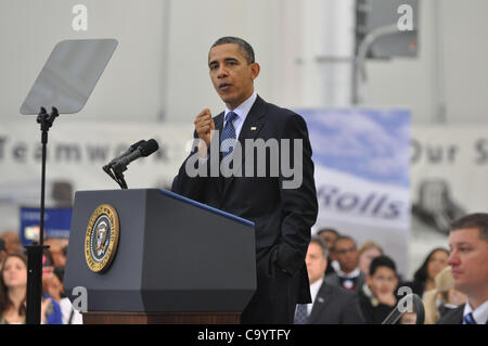 08 mars 2012 - Richmond, Virginie, États-Unis - Le président américain Barack Obama visite l'usine de Rolls-Royce dans le comté de Prince George Crosspointe pour dévoiler un plan de relance de l'emploi dans le secteur manufacturier aux États-Unis (Image Crédit : © Tina Fultz/ZUMAPRESS.com) Banque D'Images