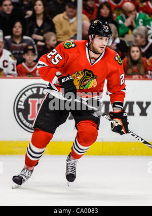 Mar. 09, 2012 - Chicago, Illinois, États-Unis - Chicago aile gauche Viktor Stalberg (25) au cours de la partie de la LNH entre les Blackhawks de Chicago et les Rangers de New York à l'United Center de Chicago, IL. Les Blackhawks défait les Rangers 4-3. (Crédit Image : © John Rowland/Southcreek/ZUMAPRESS.com) Banque D'Images