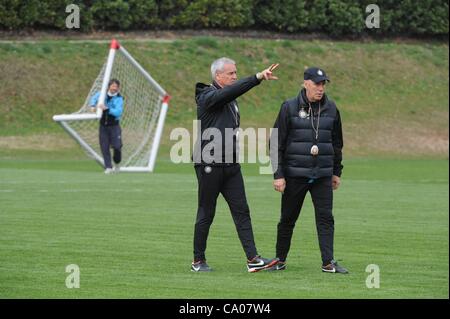 CLAUDIO RANIERI PREND LA FORMATION INTER MILAN Milan Milan ITALIE 12 Mars 2012 Banque D'Images