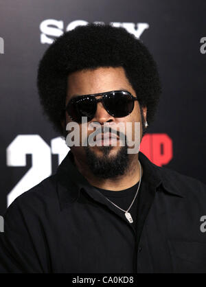 13 mars 2012 - Hollywood, Californie, États-Unis - ICE CUBE arrive pour la première du film "21 Jump Street" au théâtre chinois. (Crédit Image : © Lisa O'Connor/ZUMAPRESS.com) Banque D'Images