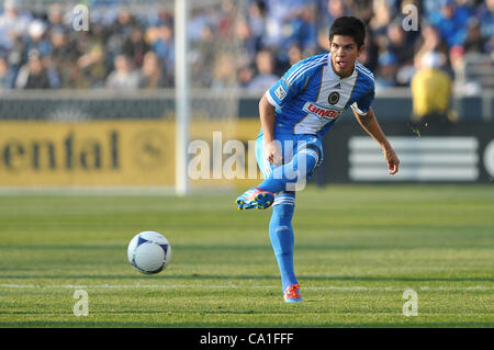 18 mars 2012 - Chester, Pennsylvanie, États-Unis - Union de Philadelphie avant Cristhian Hernandez (31) passe le ballon. Dans un match joué au PPL Park de Chester, en Pennsylvanie. L'Union de Philadelphie à l'lâche Colorado Rapids par un score de 2-1. (Crédit Image : © Mike/human life by Sylvester Graham Southcreek/ZUM Banque D'Images