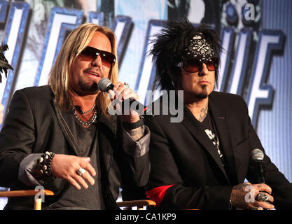 20 mars 2012 - Hollywood, Californie, États-Unis - VINCE NEIL & Nikki Sixx KISS & Motley Crue annoncer ''Tour'' à l'hôtel Roosevelt à Hollywood, CA. (Crédit Image : © Lisa O'Connor/ZUMAPRESS.com) Banque D'Images