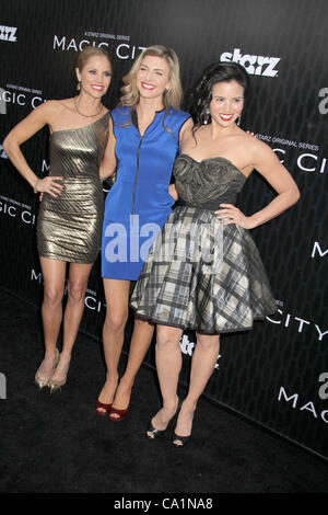 19 mars 2012 - Hollywood, Californie, États-Unis - J15498CHW .Starz nouvelle série ''Magic'' Ville Los Angeles Premiere .Directors Guild of America, Hollywood, CA.03/20/2012.ELLEN HOLLMAN, VIVA BIANCA ET KATRINA LAW . Crédit Image : 2012(Â© Clinton Wallace/Globe Photos/ZUMAPRESS.com) Banque D'Images