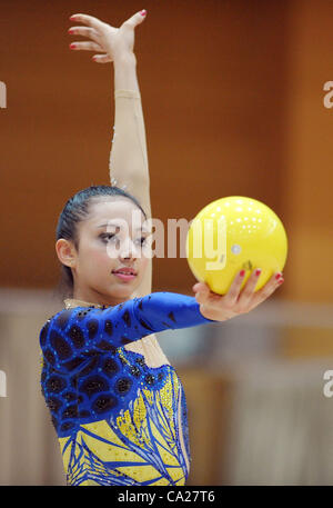 Nina Saeed Yokota, 23 mars 2012 - Gymnastique Rythmique Gymnastique Rythmique Japonais : 'FAIRY Équipe Japon POLA' ouvrir la pratique pour appuyer sur le Japon à l'Institut du sport de la science dans l', Japon. Itabashi (Photo de Atsushi Tomura /AFLO SPORT) [1035] Banque D'Images