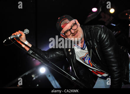 Groupe canadien Hanson Brothers effectuer lors de concert à l'Rock Café à Prague (République tchèque), le 26 mars 2012. (CTK Photo/Stan Peska) Banque D'Images