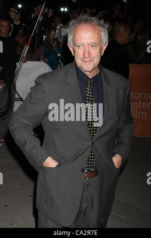 15 septembre 2011 - L'Ontario, ON, Canada - Jonathan Pryce lors de la première de "l'hystérie" à l'édition 2011 du Festival International du Film de Toronto. (Crédit Image : © Dan Herrick/ZUMAPRESS.com) Banque D'Images