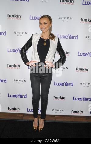 Giuliana Rancic arrivées pour LUXEYARD au lancement de style, la bibliothèque de l''hôtel Redbury, Hollywood, CA, le 27 mars 2012. Photo par : Tony Gonzalez/Everett Collection Banque D'Images