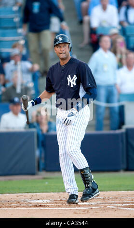 Derek Jeter (Yankee), 12 mars 2012 - MLB : Derek Jeter des Yankees de New York pendant un match d'entraînement de printemps contre les Astros de Houston au George M. Steinbrenner Field à Tampa, Florida, United States. (Photo de Thomas Anderson/AFLO) (journal japonais) Banque D'Images