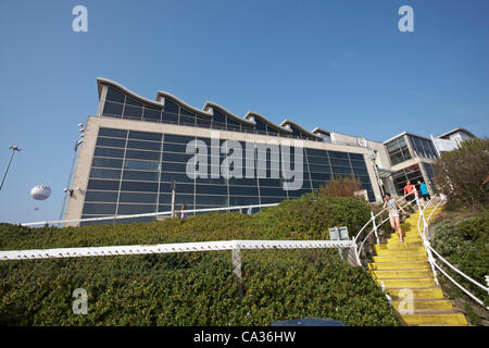 Bournemouth, Dorset UK Vendredi 30 mars 2012. News que le complexe Imax sur front de mer de Bournemouth sera démoli, ont voté l'un des bâtiments les plus honteux en Grande-Bretagne. Banque D'Images