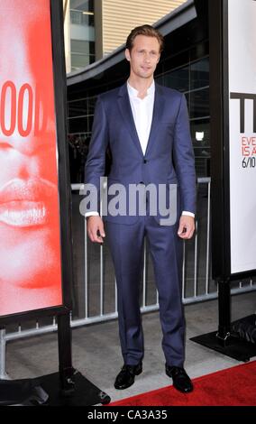 Alexander Skarsgard aux arrivées pour TRUE BLOOD Saison 5 Premiere, Cinerama Dome à l'Arclight Hollywood, Los Angeles, CA, 30 mai 2012. Photo par : Elizabeth Goodenough/Everett Collection Banque D'Images