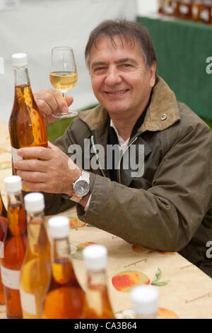 Jeudi 31 mai 2012. Somerset, Royaume-Uni. Raymond Blanc à en juger au cidre Royal Bath & West Show à Shepton Mallet. Banque D'Images