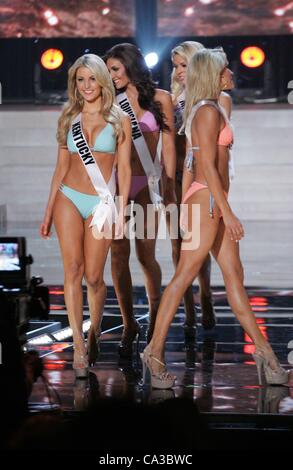 Amanda Mertz, Miss Virginia USA sur scène pour Miss USA 2012 Compétition préliminaire - Partie 1, Planet Hollywood Theatre for the Performing Arts, Las Vegas, NV le 30 mai 2012. Photo par : James Atoa/Everett Collection Banque D'Images