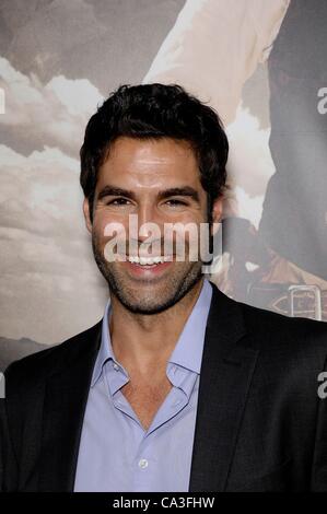 Jordi Vilasuso aux arrivées POUR UNE PLUS GRANDE GLOIRE DE Premiere, Samuel Goldwyn Theatre à l'AMPAS, New York, NY Le 31 mai 2012. Photo par : Michael Germana/Everett Collection Banque D'Images